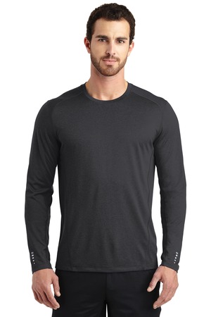 OGIO® ENDURANCE Long Sleeve Pulse Crew