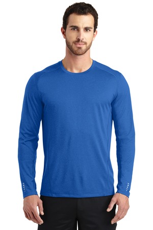 OGIO® ENDURANCE Long Sleeve Pulse Crew