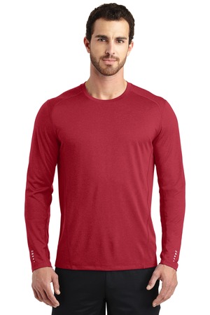 OGIO® ENDURANCE Long Sleeve Pulse Crew